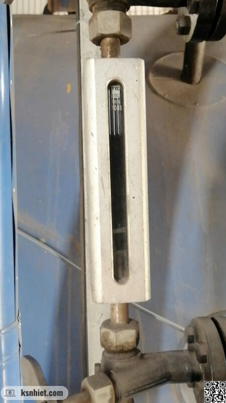 Làm Thế Nào Để Đảm Bảo An Toàn Khi Vận Hành Lò Hơi? - Kinh Nghiệm Từ Chuyên Gia 3 Mực nước luôn được duy trì ở khoảng 2/3 kính thuỷ