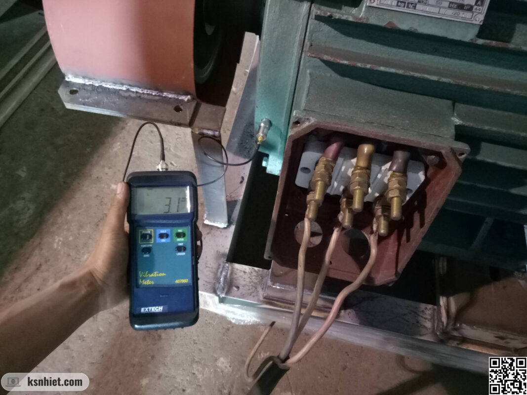Kiểm tra độ rung của các động cơ định kỳ
