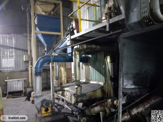 Khu vuc lo hoi bi bui bam